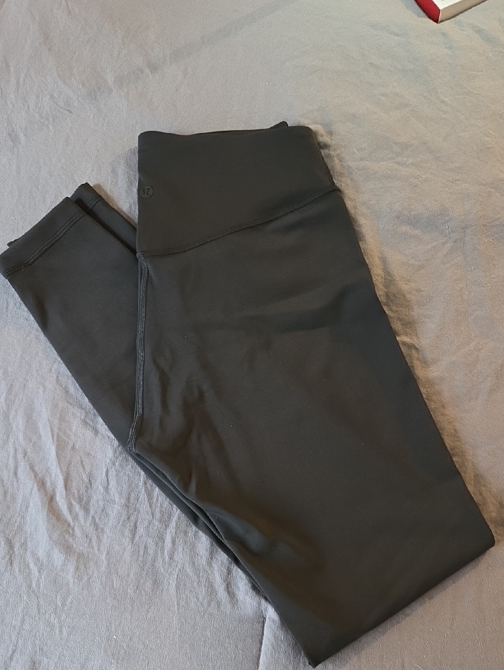 Lululemon Black Wunder Under SmoothCover High- Rise Tight 28"